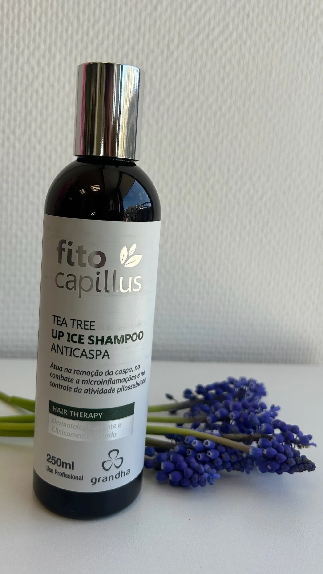 Grandha UP ICE SHAMPOO ANTI-PELLICULAIRE - TEA TREE