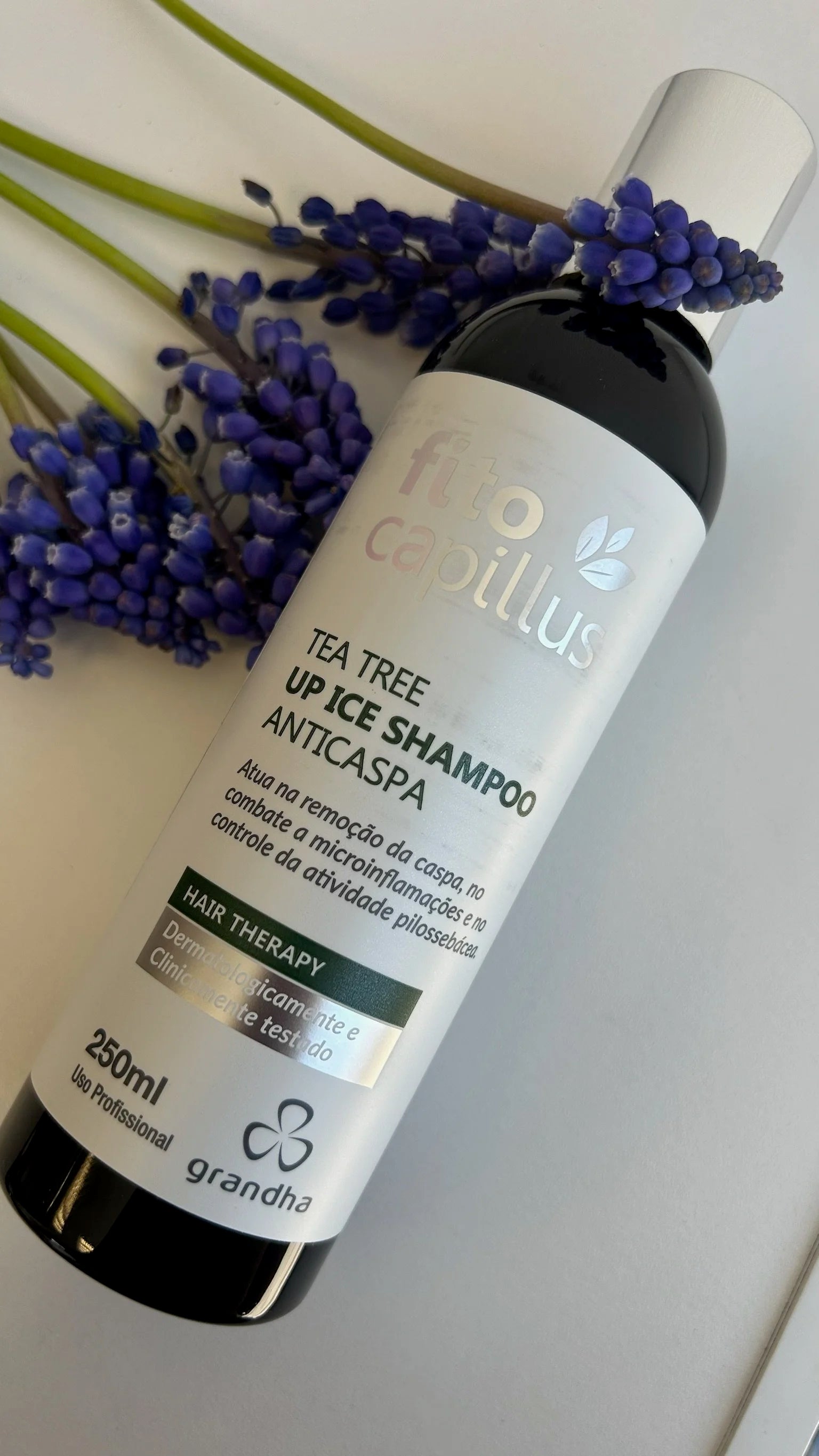 Grandha  UP ICE SHAMPOO ANTI-PELLICULAIRE  - TEA TREE