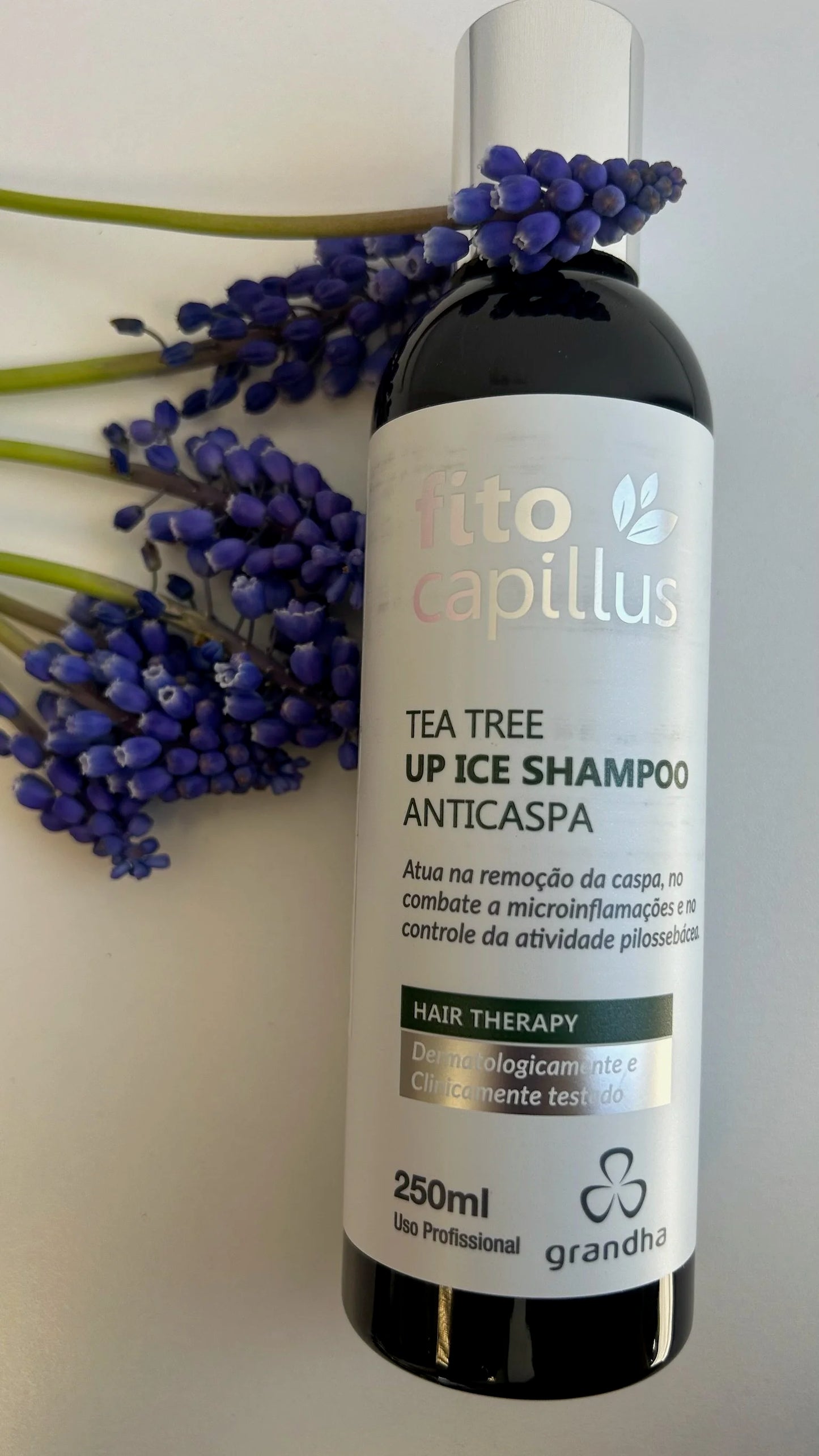 Grandha  UP ICE SHAMPOO ANTI-PELLICULAIRE  - TEA TREE